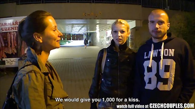 A forró vérű leszbikusok, Jayden James és Samantha Ryan asszony szex megeszik édes vagányaikat