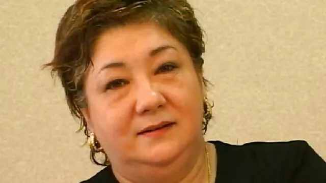 Buja szőke hajú tini kapott a végbélnyílását egy éhes ménes nagy erotikus video kakasától