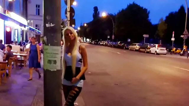 Kis cici ázsiai szex videok letöltése ribanc kap a végbélnyílása elpusztult a szabadban