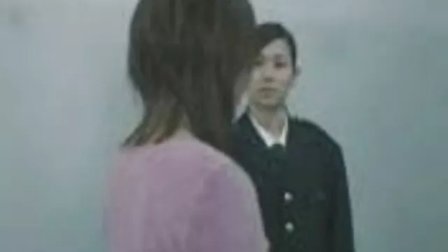 Foxy japán cuki megkapja a picsa csöcs szex ujját, mielőtt szopást ad