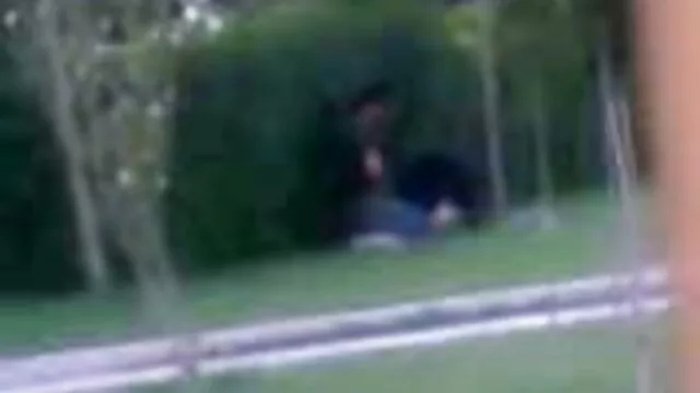 Az orosz kurva szakállas punciját alaposan megmossák anál szex videók
