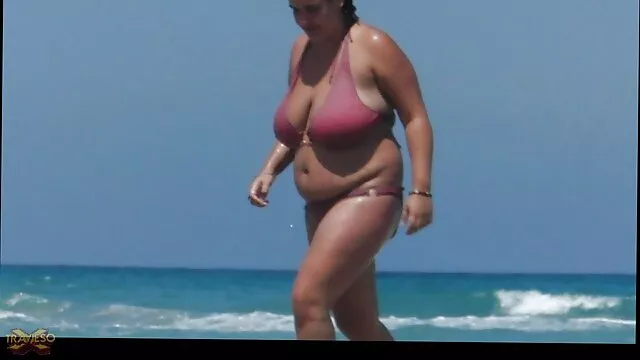 A szexuális töltetű csaj, Abella Danger szex apa lanya lecsapja a punciját
