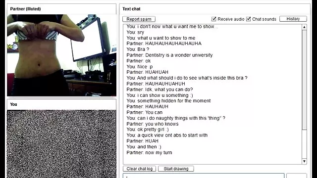 Gyömbér online erotikus film nimfo hetyke mellekkel élvezi az ízletes, erős fekete kakast