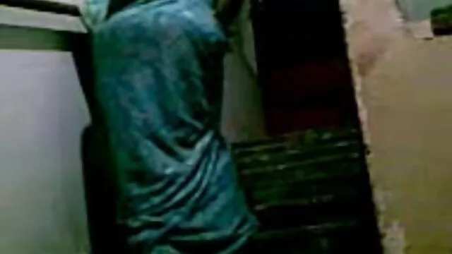 A csábító idos szex fiatal szukák kanos leszbikusok megeszik a köcsögeiket