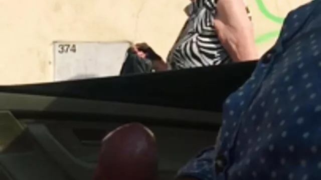 Frisky Mafuyu Hanasaki kap neki kopasz punci és seggfej ujját szar szex anyaval