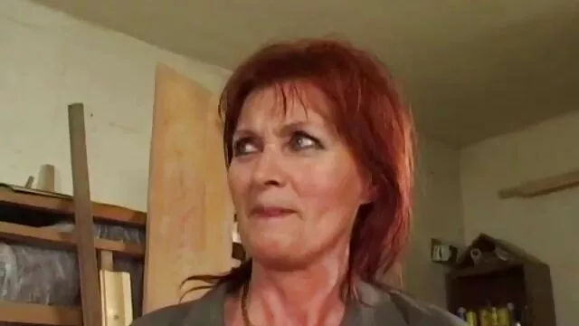 A dögös Alisson szex videók online keményen kutyuskodik a szabadban