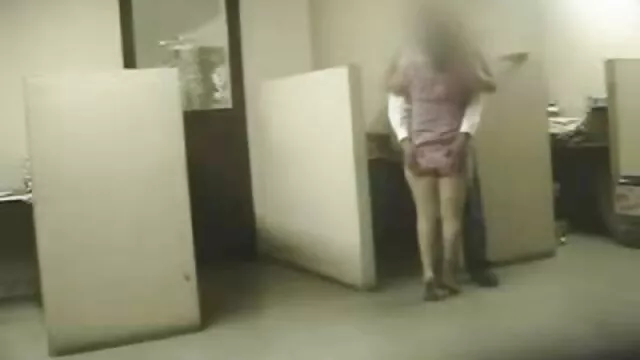 A karcsú orosz tini vibrátorral piszkálja amatőr párok szex a nem használt, friss punciját