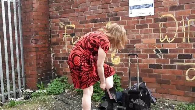 A buja, szőke ribancoknak, Amy Brooke-nak és feleség csere szex Allie Jamesnek kemény 4 vannak