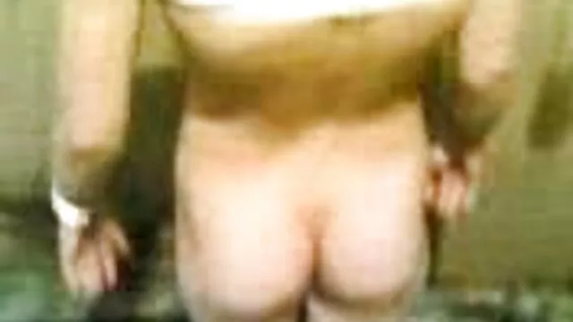 Két világos szőrű, piszkos nimfos egy www szex filmek finom fasz szopásával van elfoglalva